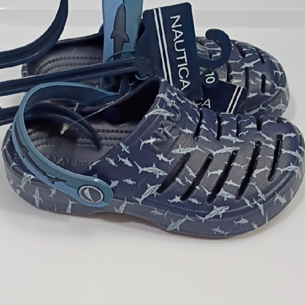 NAUTICA KIDS NAVY AND WHITE SHARK-PRINT WATER CLOGS SIZE 10 NWT